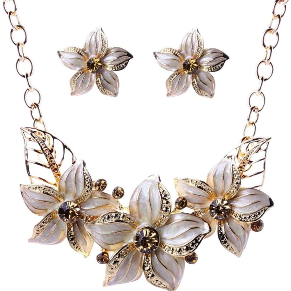 Brand NEW White Flower Necklace with Gold Colored Design, and Matching Earrings
